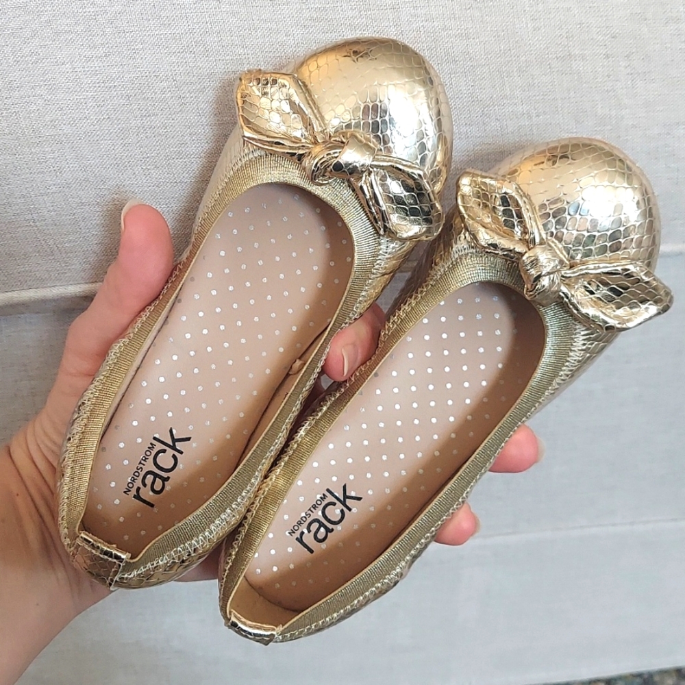 Nordstrom Rack Girls' Metallic Gold Bow Ballet Flats